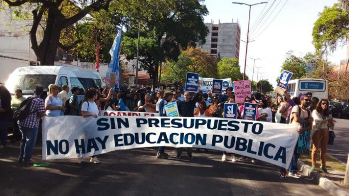 Santiago del Estero: con entusiasmo y mística, la militancia del Partido Comunista se dieron cita en la movilización.