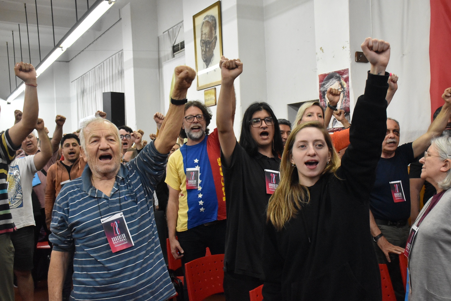 Una voz: jóvenes y veteranos militantes vuelven a exhibir un Partido vivo y dinámico.